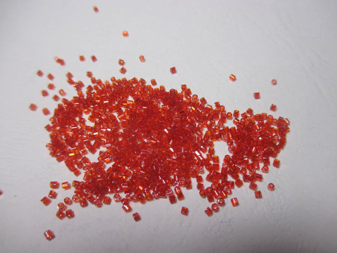 Бисер рубка японский ювелирный № 15 мелкий Матсуно MATSUNO BEADS Япония 5 гр, № 518 червоний прозорий
Бисер рубка японский ювелирный № 15 мелкий Матсуно MATSUNO BEADS Япония 5 гр, № 518 червоний прозорий