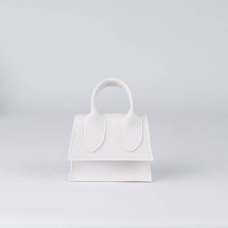 Белая миниатюрная гладкая сумочка кросс боди модная маленькая микро сумка мини на длинном ремешке через плечо, Белый
Белая миниатюрная гладкая сумочка кросс боди модная маленькая микро сумка мини на длинном ремешке через плечо, Белый