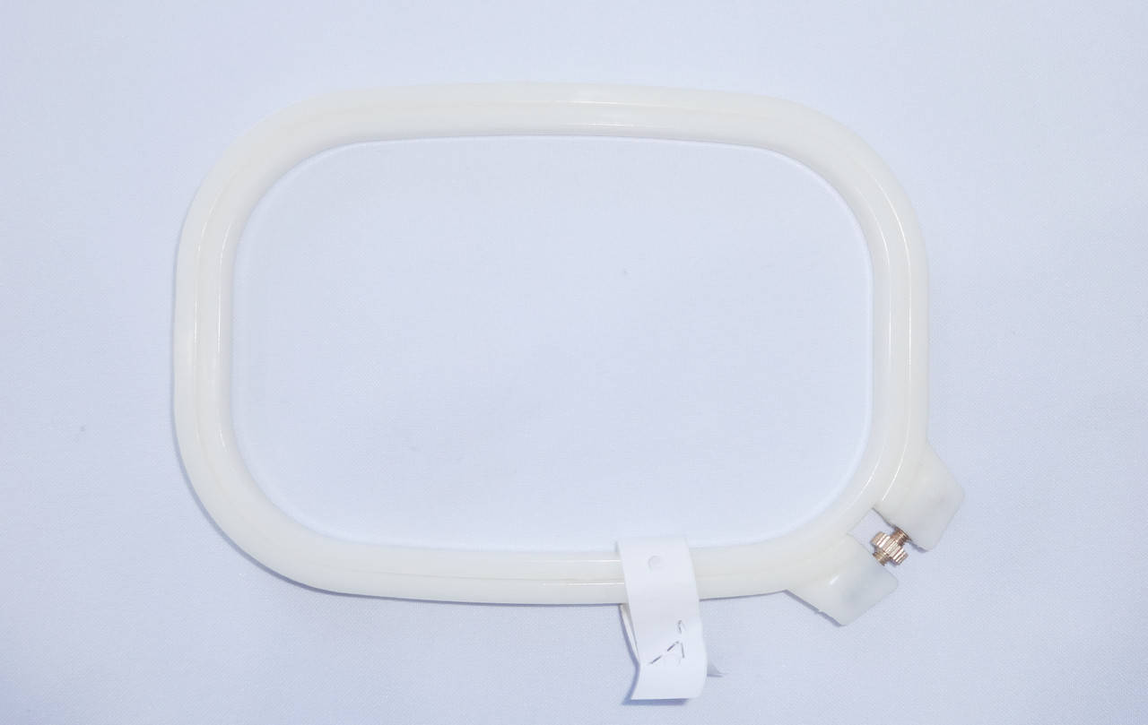 Пяльца - рамка пластик 9 х 13 см
Пяльца - рамка пластик 9 х 13 см