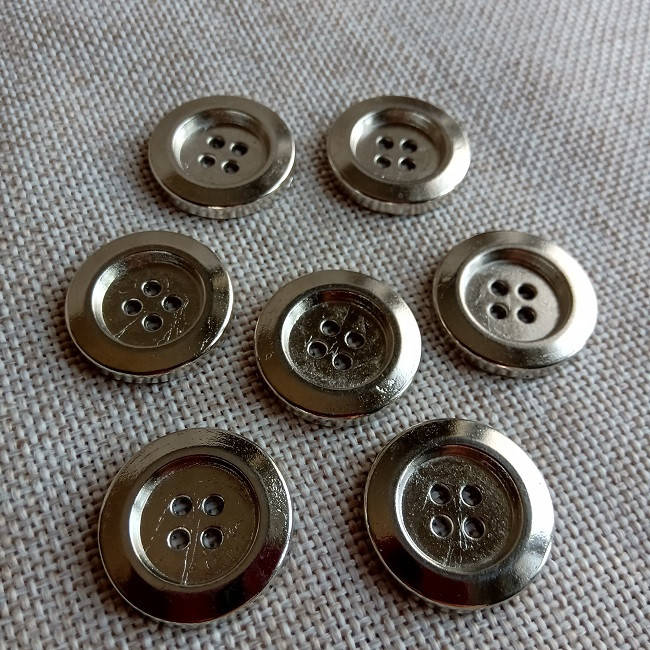 Пуговица металлическая, 23 мм., никель.
Пуговица металлическая, 23 мм., никель.