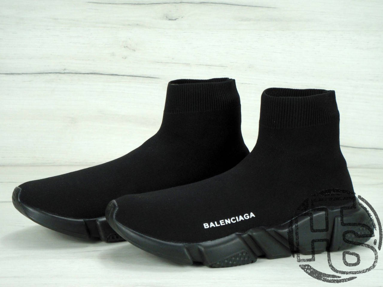 Мужские кроссовки Balenciaga Knit High-Top Sneakers Triple Black 504880899, Черный
Мужские кроссовки Balenciaga Knit High-Top Sneakers Triple Black 504880899, Черный