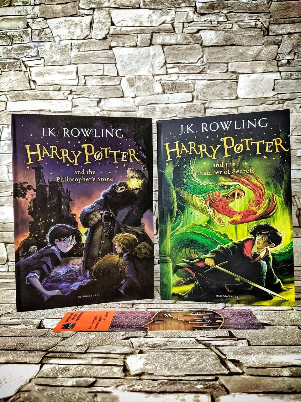 Набор книг Harry Potter and the Philosopher's Stone & Harry Potter and the Chamber of Secrets на англ. языке
Набор книг Harry Potter and the Philosopher's Stone & Harry Potter and the Chamber of Secrets на англ. языке