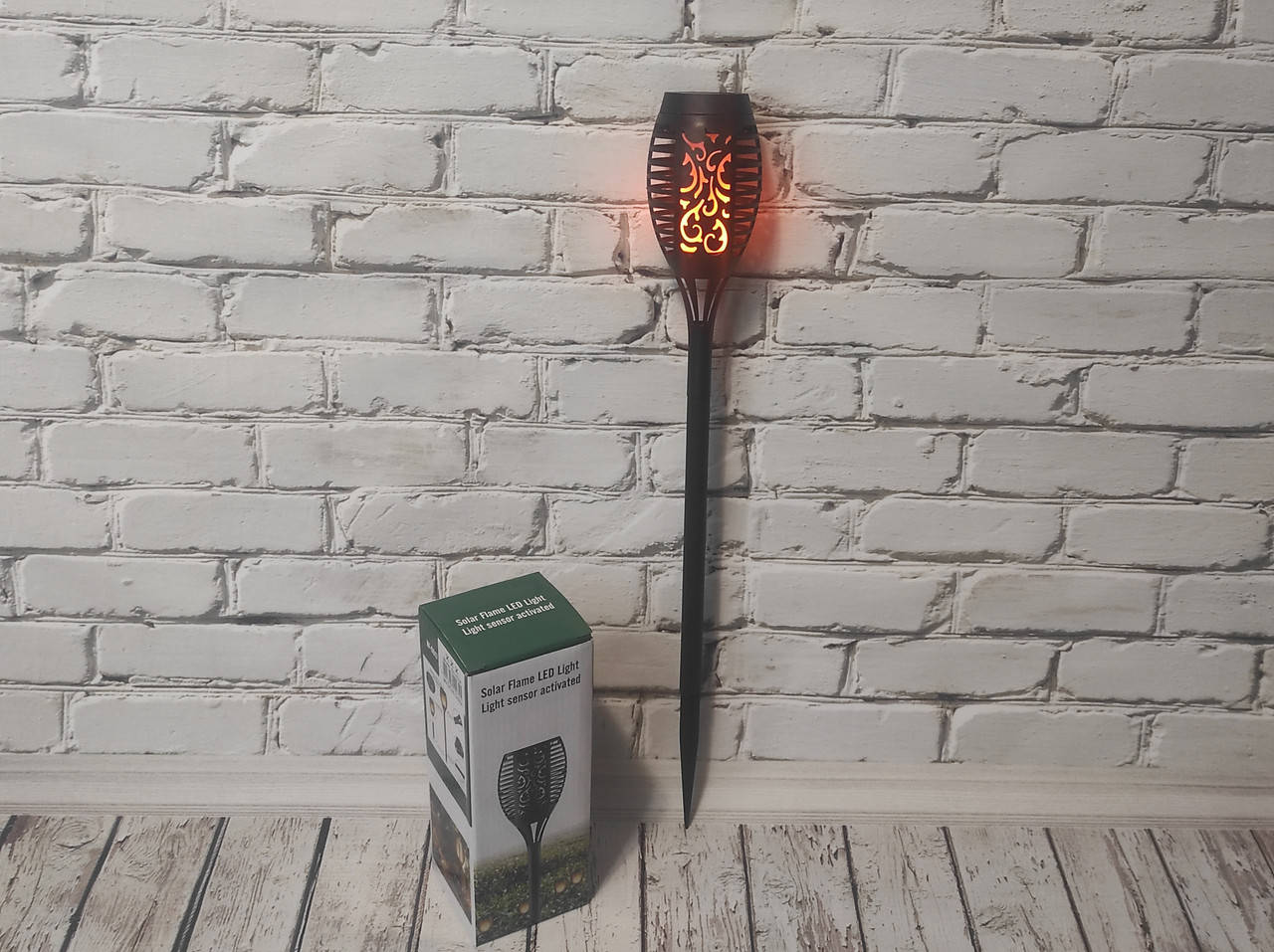 Уличный водонепроницаемый фонарь с эфектом пламени Solar flame led light sensor activated 52 см FS
Уличный водонепроницаемый фонарь с эфектом пламени Solar flame led light sensor activated 52 см FS