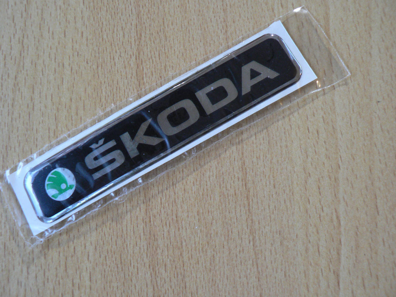 Наклейка s надпись Skoda 100х20х1мм силиконовая на авто эмблема логотип Шкода зеленая, Зелёный
Наклейка s надпись Skoda 100х20х1мм силиконовая на авто эмблема логотип Шкода зеленая, Зелёный
