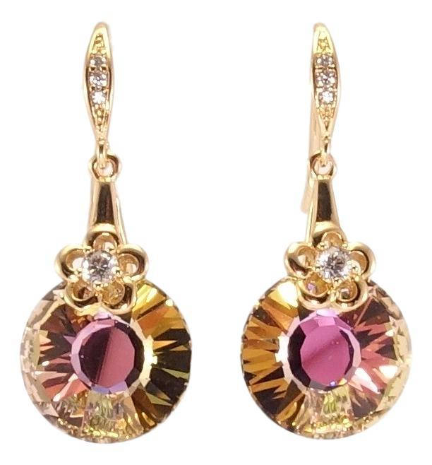 Серьги Xuping Позолота 18K с кр-ми Swarovski подвески французский замок "Кристаллы Vitrail Light с цветочками"
Серьги Xuping Позолота 18K с кр-ми Swarovski подвески французский замок "Кристаллы Vitrail Light с цветочками"