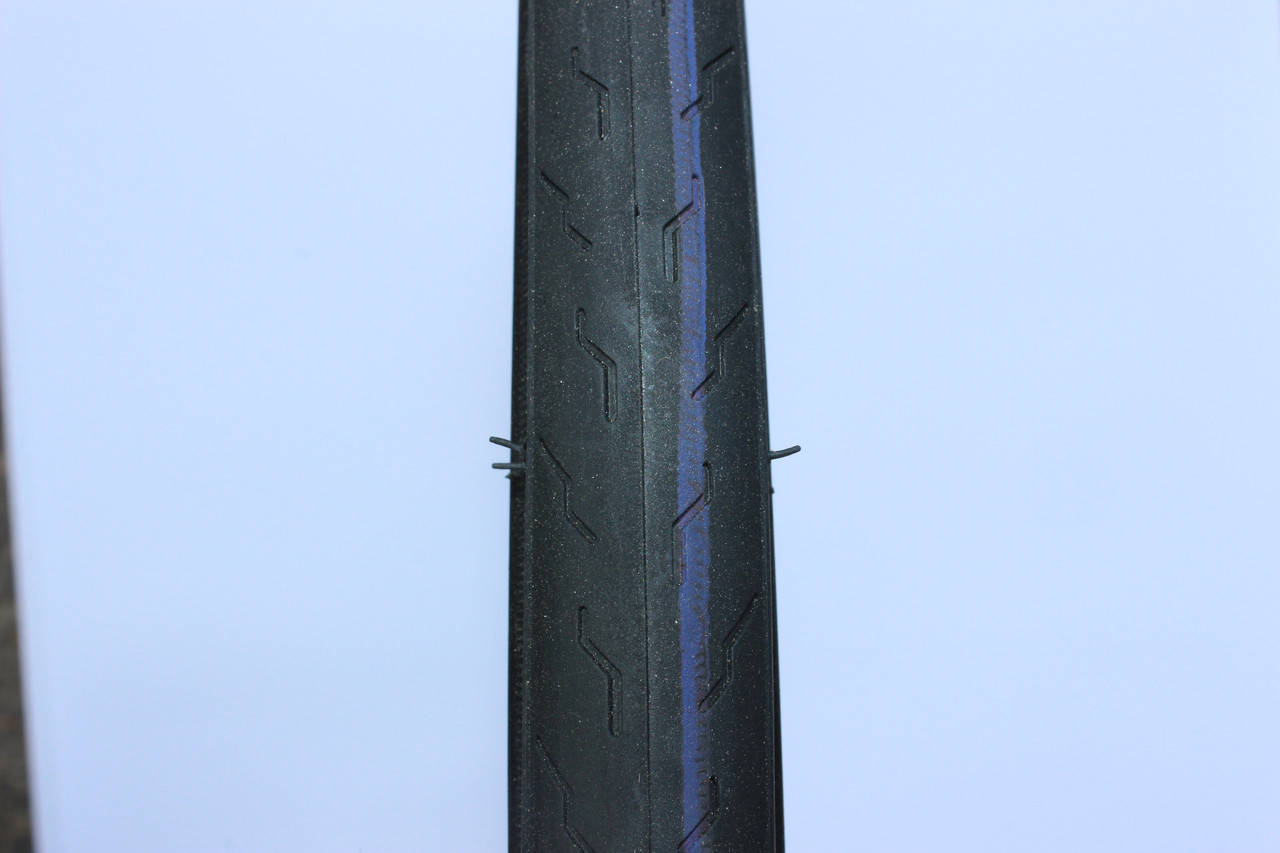 Покрышка 700 х 23С 28 (23 - 622) Deestone