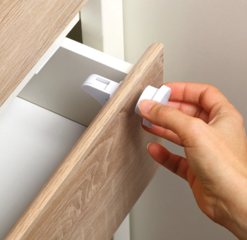 Магнитный блокиратор для мебели BabyOno, 4 шт., белый (946) 
Магнитный блокиратор для мебели BabyOno, 4 шт., белый (946)