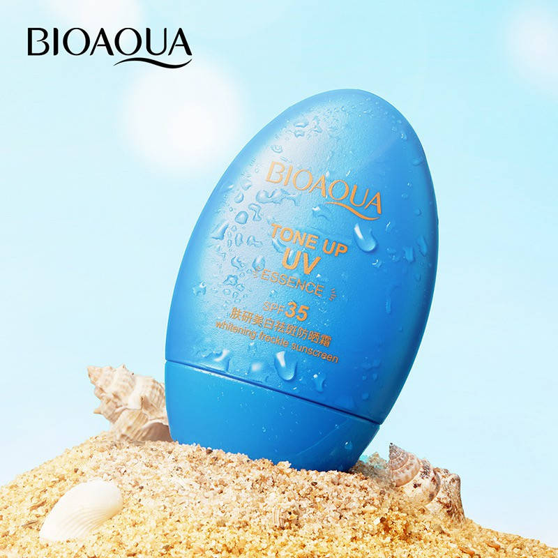 Отбеливающий солнцезащитный крем Bioaqua Tone Up UV Essence Whitening Freckle Sunscreen 35 SPF, 30г 
Отбеливающий солнцезащитный крем Bioaqua Tone Up UV Essence Whitening Freckle Sunscreen 35 SPF, 30г