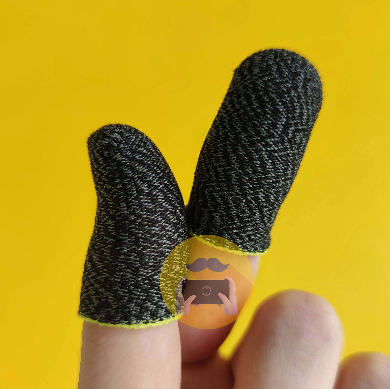 Игровые напальчники Black and gray / черно-серые Fiber с желтым манжетом для игры на смартфоне
Игровые напальчники Black and gray / черно-серые Fiber с желтым манжетом для игры на смартфоне
