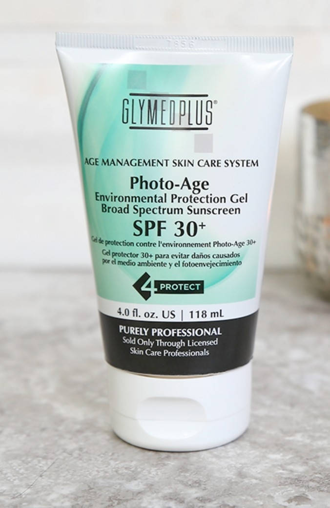 Защитный гель от фотостарения SPF 30 GlyMed Plus Age Management Photo-Age Environmental Protection Gel 30
Защитный гель от фотостарения SPF 30 GlyMed Plus Age Management Photo-Age Environmental Protection Gel 30