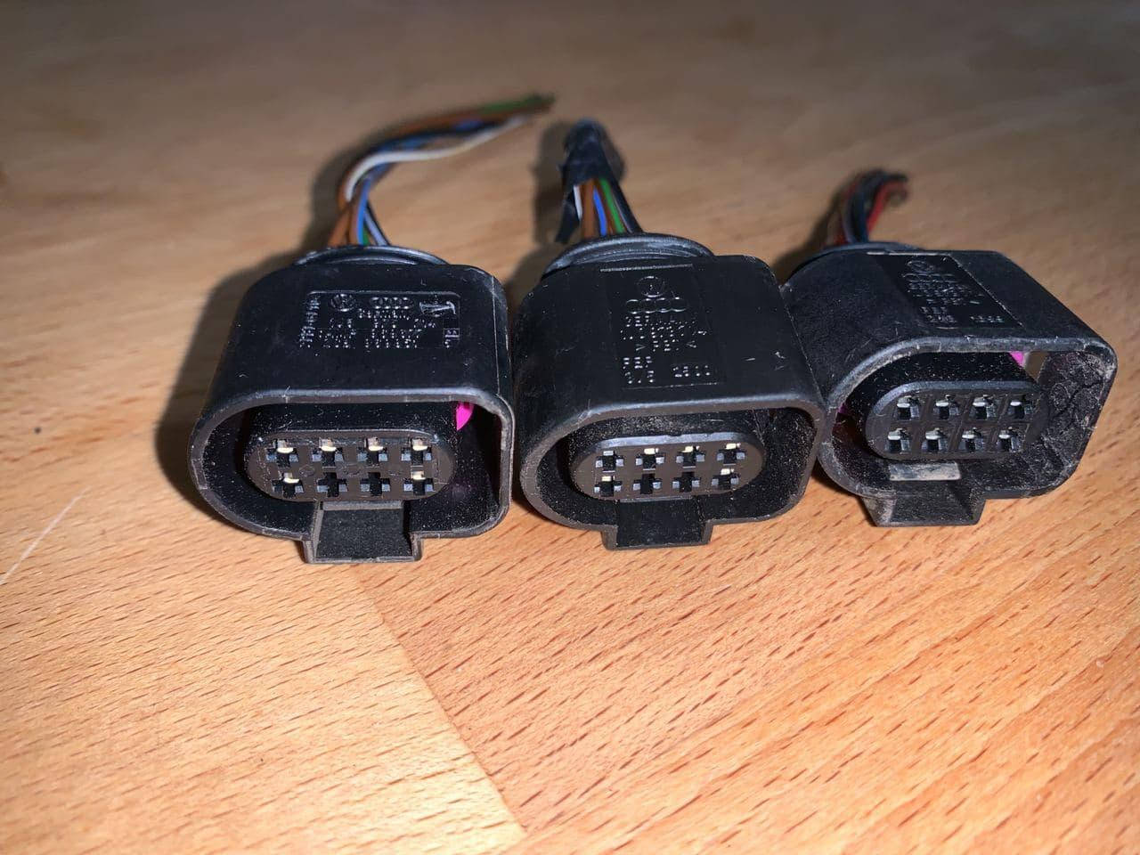 1J0973714 Корпус электрического разьема 1J0 973 714 VAG VW Skoda SuperB Audi Seat запчаси б\у шрот
1J0973714 Корпус электрического разьема 1J0 973 714 VAG VW Skoda SuperB Audi Seat запчаси б\у шрот