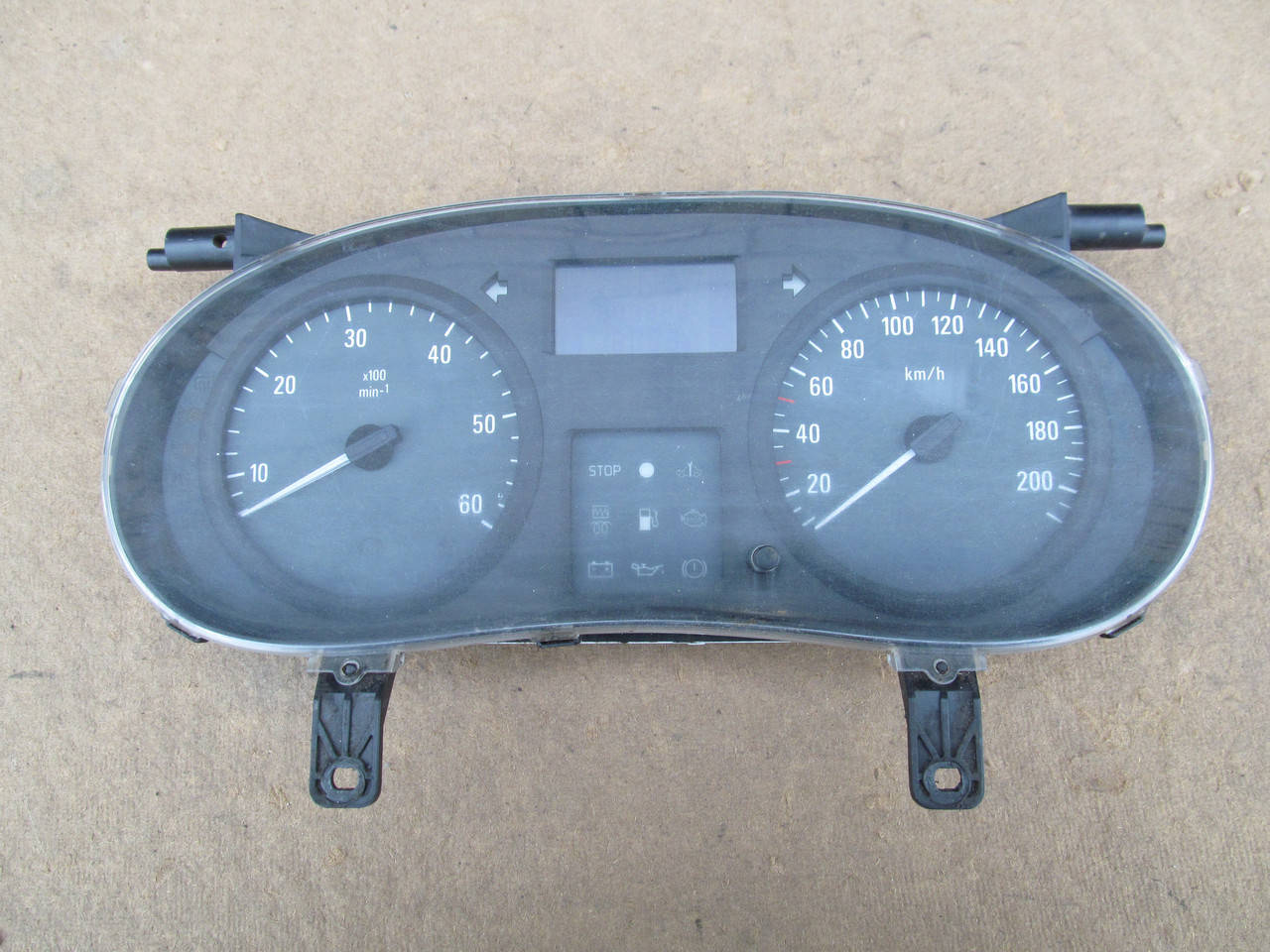 Панель приборов renault trafic opel vivaro nissan primastar 8200390129 щиток спидометр 01-14
Панель приборов renault trafic opel vivaro nissan primastar 8200390129 щиток спидометр 01-14