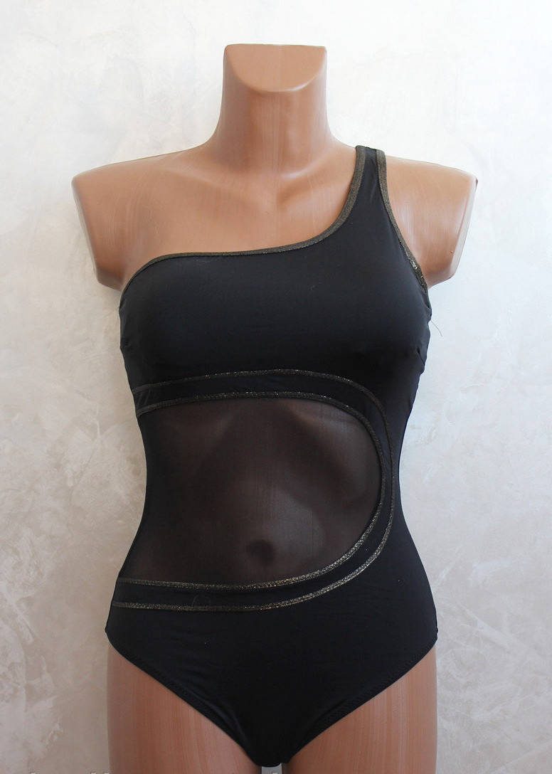 Суперстильный женский слитный черный купальник р. 38-46 44
Суперстильный женский слитный черный купальник р. 38-46 44