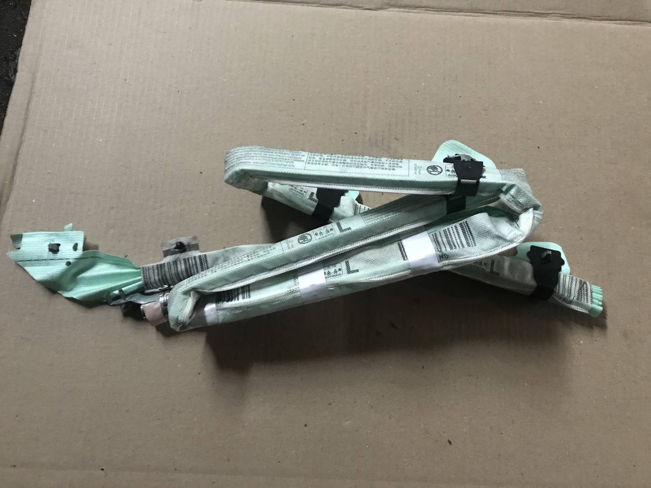 5e0880741 Подушка безопасности потолка левая (AIRBAG) Skoda Octavia A7 Шкода Октавия А7 1.6TDI LIFTBACK
5e0880741 Подушка безопасности потолка левая (AIRBAG) Skoda Octavia A7 Шкода Октавия А7 1.6TDI LIFTBACK