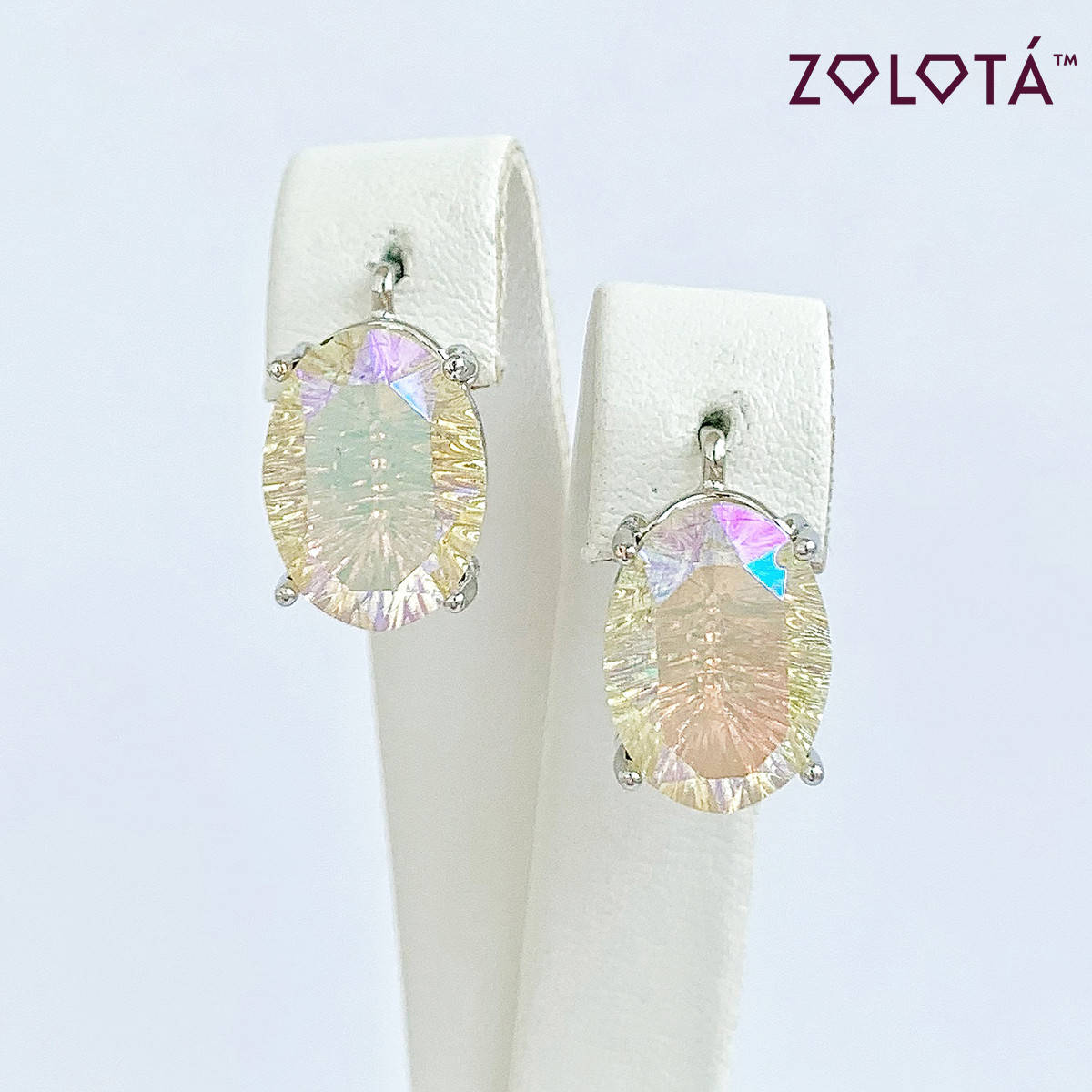 Серьги Zolota, размер 17х10 мм, кристаллы Swarovski цвета "Хамелеон", вес 5 г, родий, ЗЛ01509 (1)
Серьги Zolota, размер 17х10 мм, кристаллы Swarovski цвета "Хамелеон", вес 5 г, родий, ЗЛ01509 (1)