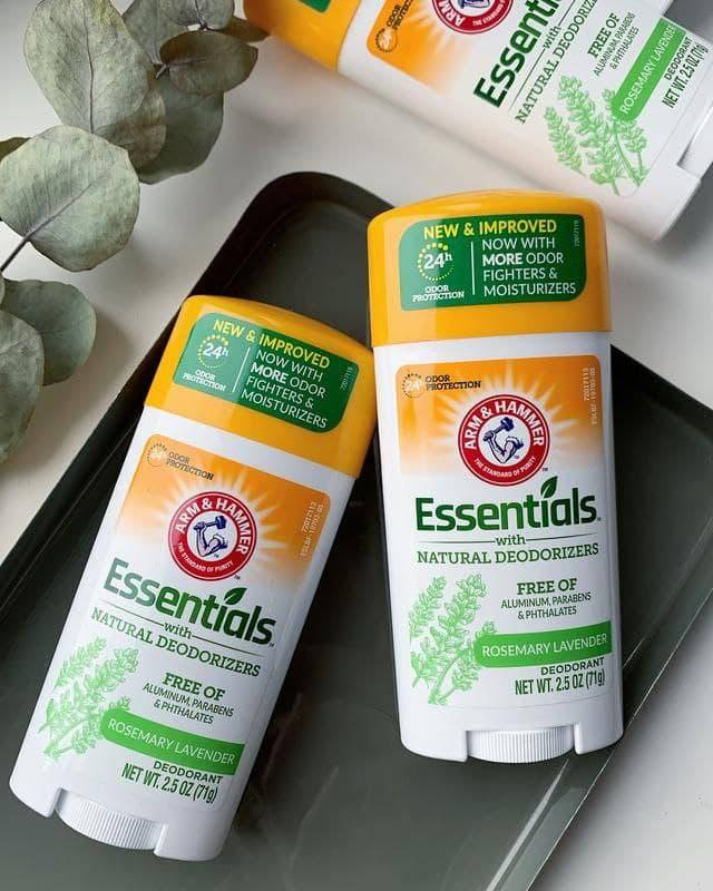 Дезодорант с ароматом можжевельника Essentials, с натуральными дезодорирующими компонентами
Дезодорант с ароматом можжевельника Essentials, с натуральными дезодорирующими компонентами
