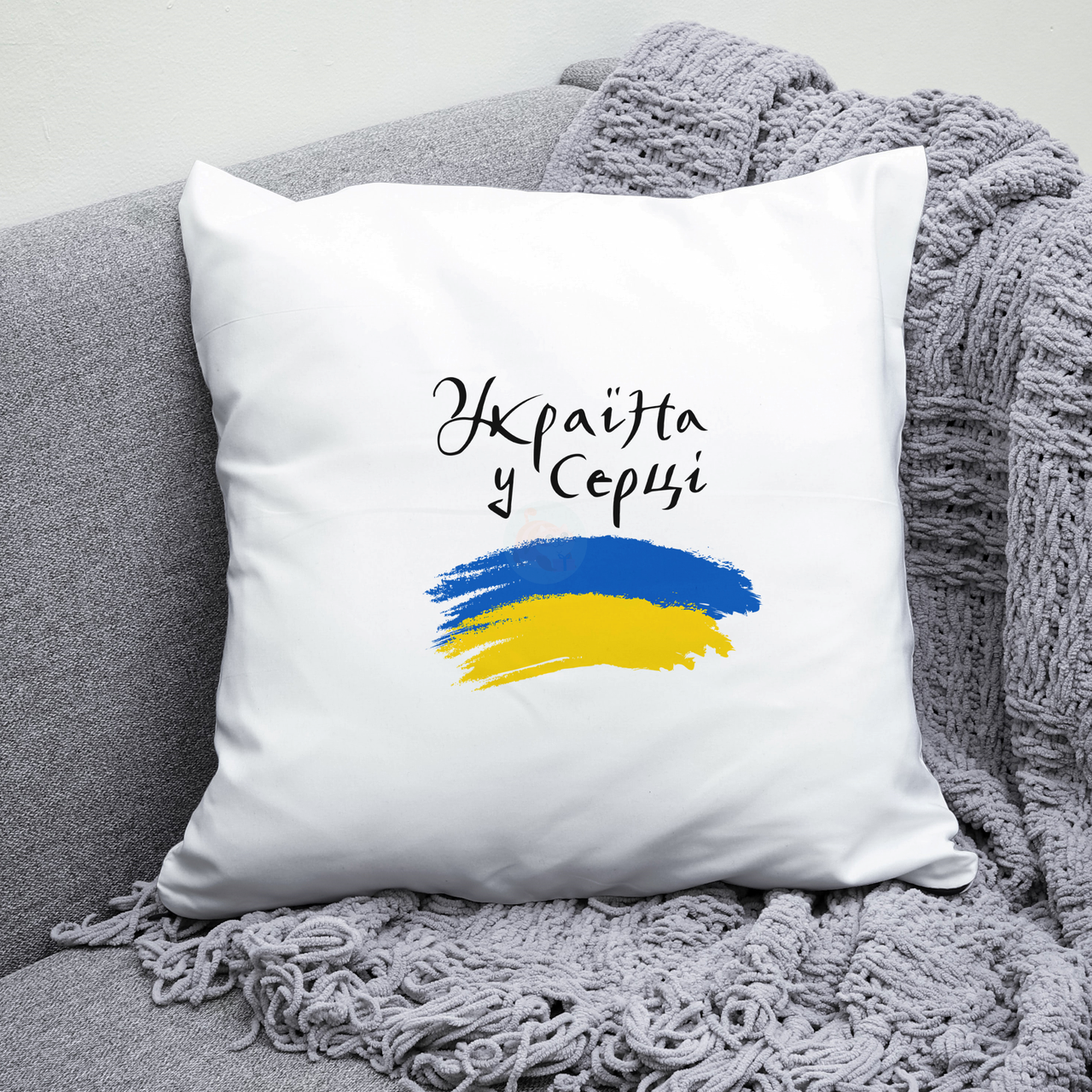 Подушка 40*40 см з Україною в серці. Патриотическая подушка з Україною в серці, Белый
Подушка 40*40 см з Україною в серці. Патриотическая подушка з Україною в серці, Белый