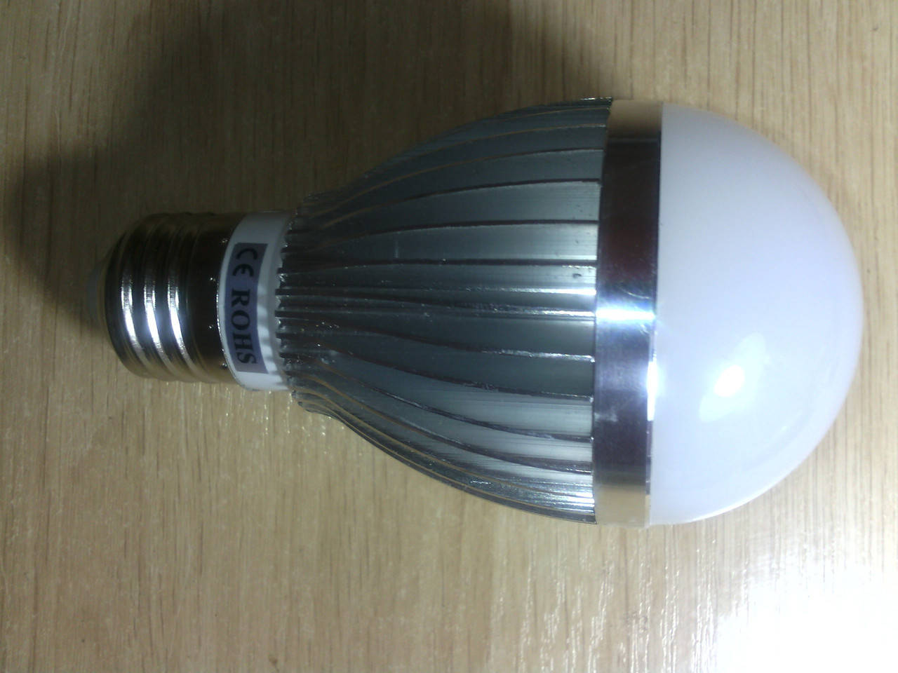 Светодиодные лампы 12В 15Вт, алюминиевый корпус радиатор цоколь Е14, Е27 
Светодиодные лампы 12В 15Вт, алюминиевый корпус радиатор цоколь Е14, Е27