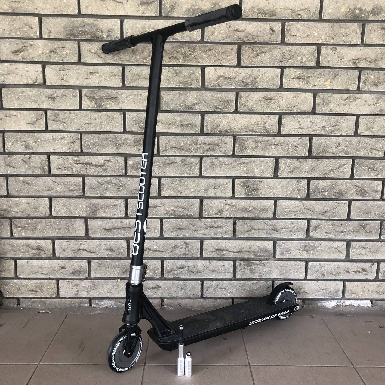 Трюковой самокат для подростков (8-16 лет) с пегами Черный Веном Best Scooter HIC-система литые диски
Трюковой самокат для подростков (8-16 лет) с пегами Черный Веном Best Scooter HIC-система литые диски