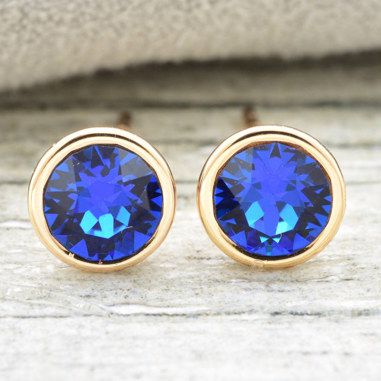 Серьги Xuping с кристаллами Swarovski 83084 размер 6х6 мм цвет сапфир позолота 18К
Серьги Xuping с кристаллами Swarovski 83084 размер 6х6 мм цвет сапфир позолота 18К
