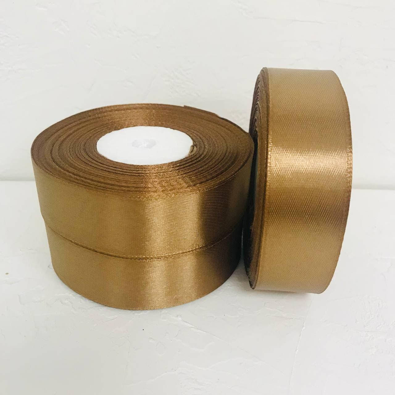 Лента атласная 2,5 см "Коричневая"
Лента атласная 2,5 см "Коричневая"