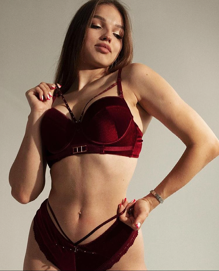 Сексуальный бархатный набор с пуш ап, велюровый комплект белья Комплект бордо велюр бархат, Бордовый
Сексуальный бархатный набор с пуш ап, велюровый комплект белья Комплект бордо велюр бархат, Бордовый