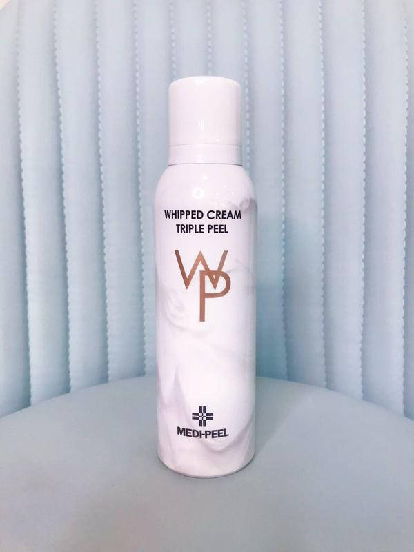 Очищающая-пилинг пенка с кислотами Medi Peel Whipped Cream Triple Peel, 180 мл 
Очищающая-пилинг пенка с кислотами Medi Peel Whipped Cream Triple Peel, 180 мл