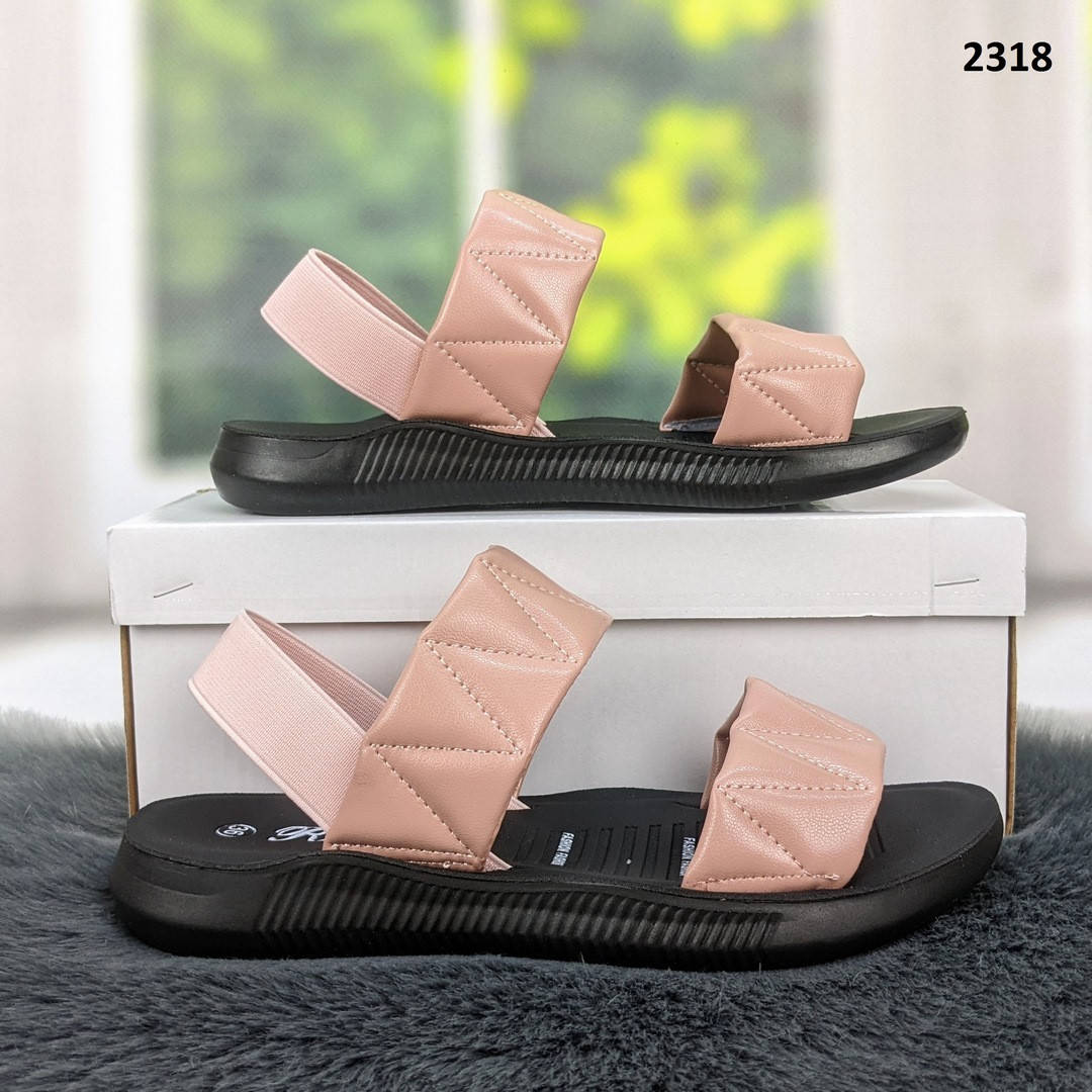 Босоножки женские эко-кожа цвета пудры стёганные с резинкой
Босоножки женские эко-кожа цвета пудры стёганные с резинкой