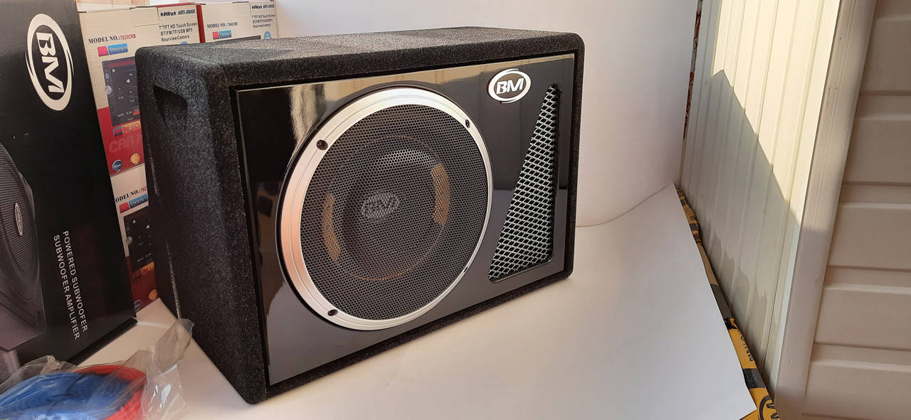 Активный автомобильный Сабвуфер 10" дюймов Бошман Boschmann в машину в авто самбуфер 600 ват +провода 
Активный автомобильный Сабвуфер 10" дюймов Бошман Boschmann в машину в авто самбуфер 600 ват +провода