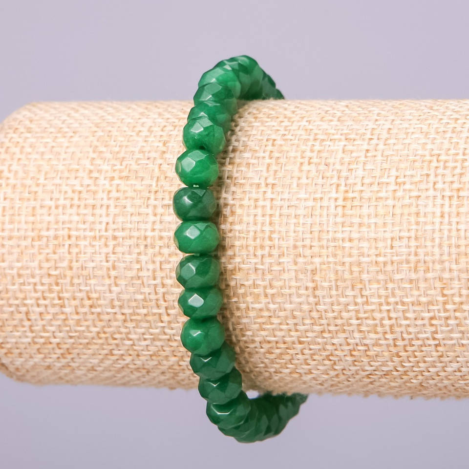 Браслет из натурального камня "Хризопраз" имитация граненный d-7,5х5,5мм обхват 18см на резинке 
Браслет из натурального камня "Хризопраз" имитация граненный d-7,5х5,5мм обхват 18см на резинке