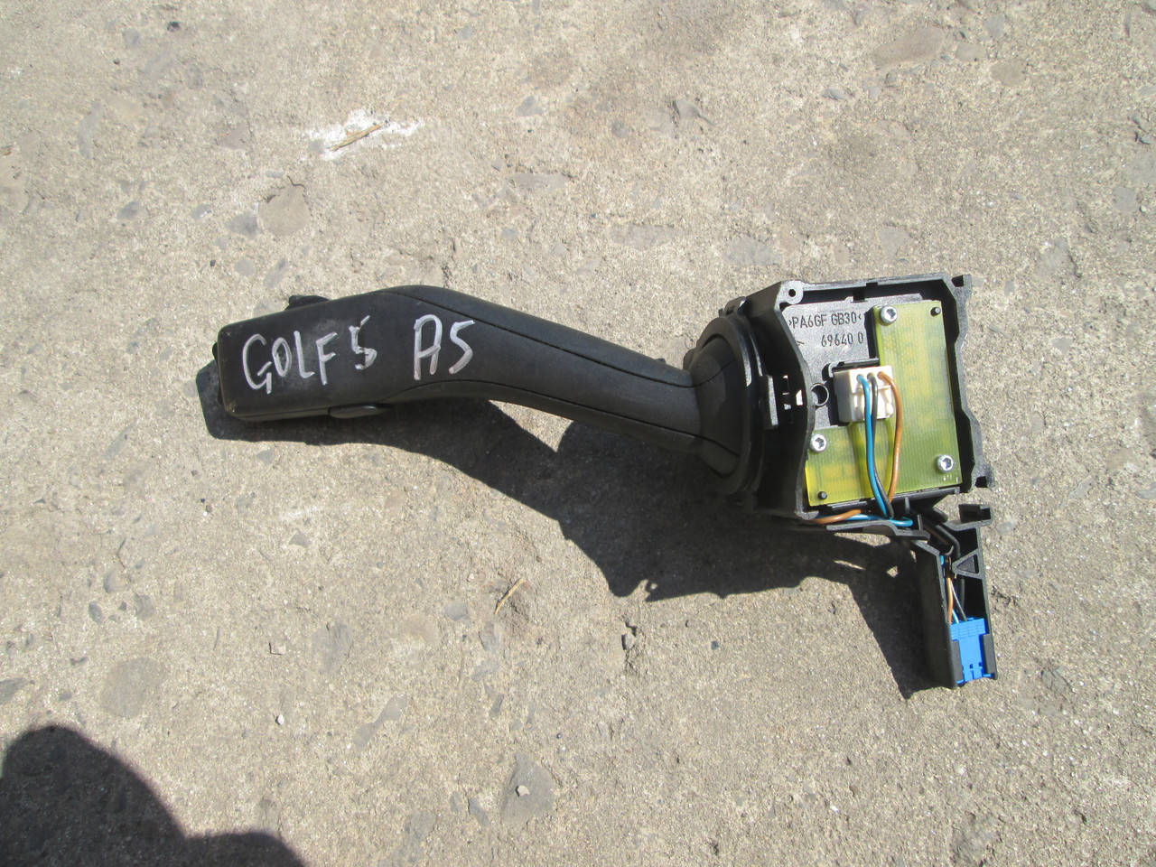 Б/у Перемикач підрульовий 1K0953519A для VW Golf V Skoda A5 2004-2009
Б/у Перемикач підрульовий 1K0953519A для VW Golf V Skoda A5 2004-2009