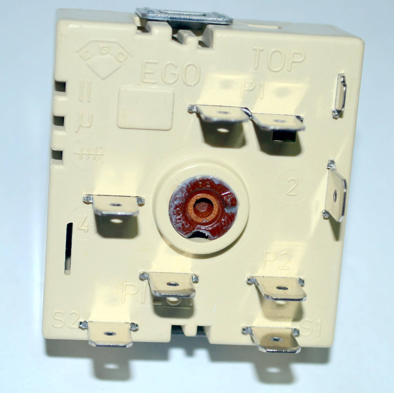 Переключатель мощности конфорок для электроплиты Indesit/Ariston C00037056 (EGO 50.57021.010)
Переключатель мощности конфорок для электроплиты Indesit/Ariston C00037056 (EGO 50.57021.010)