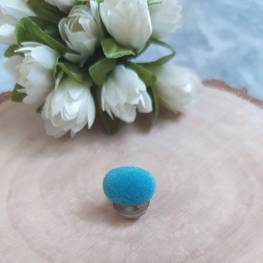 Носик велюровий овальний блакитний 12х9мм
Носик велюровий овальний блакитний 12х9мм