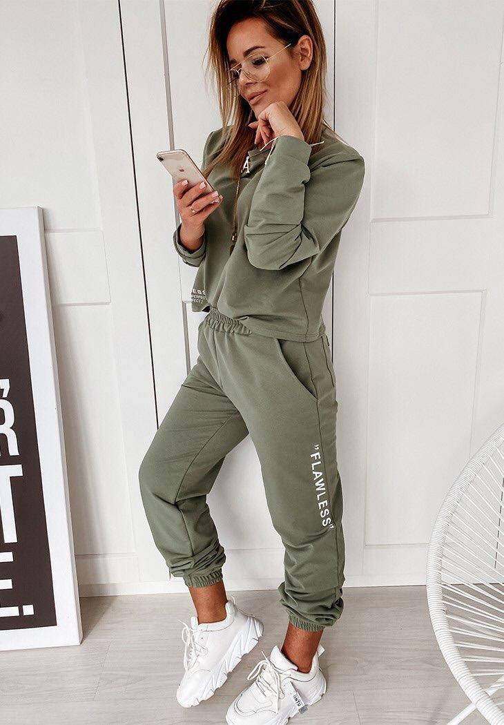 Спортивный костюм женский 2х нитка раз.S-XL(2цв) "MARGARET" купить недорого от прямого поставщика, Разные цвета
Спортивный костюм женский 2х нитка раз.S-XL(2цв) "MARGARET" купить недорого от прямого поставщика, Разные цвета