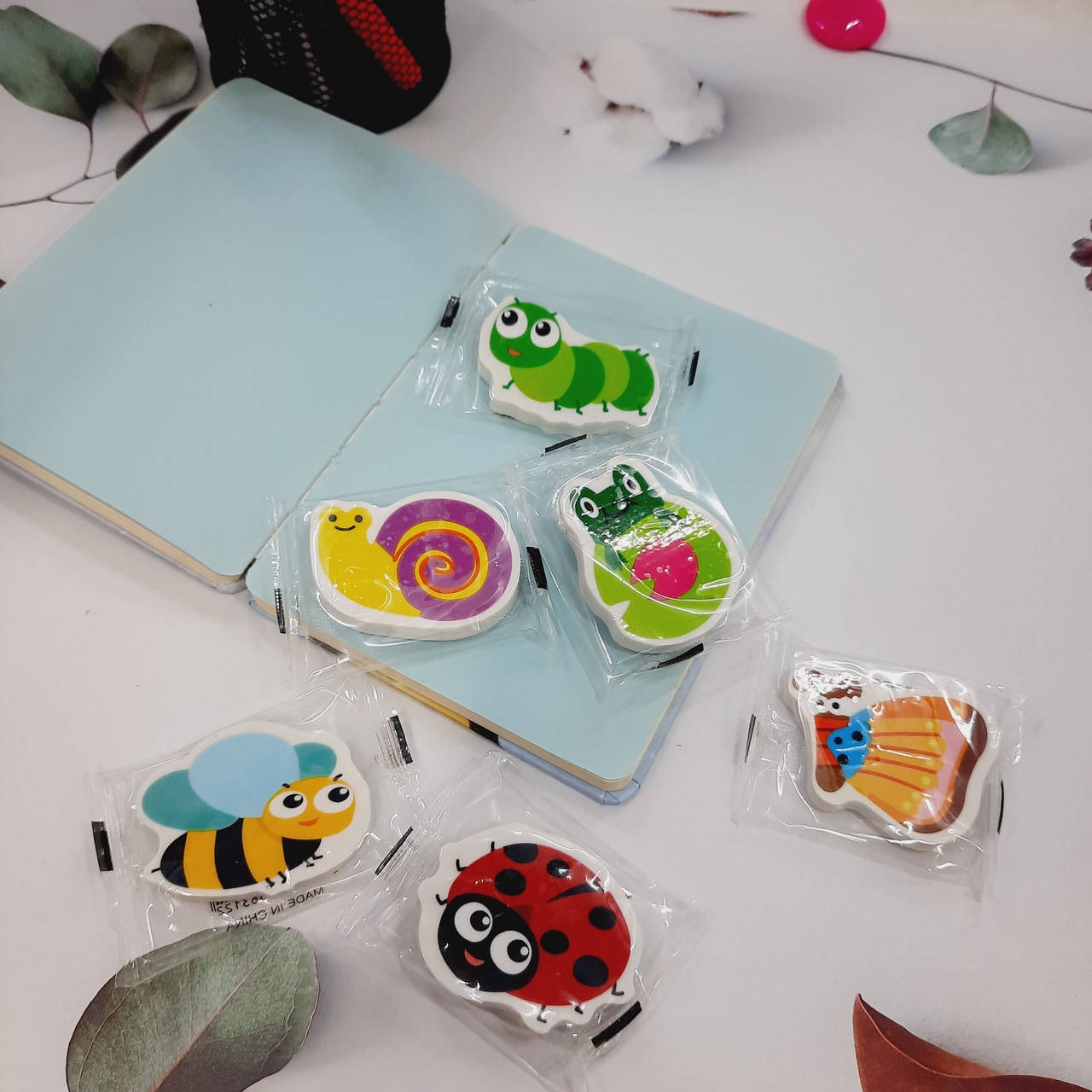 Ластик цветной Насекомые, Белый
Ластик цветной Насекомые, Белый