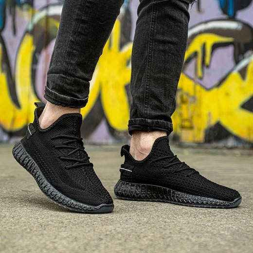 Мужские кроссовки черные в стиле Adidas Размеры 42,43, Черный
Мужские кроссовки черные в стиле Adidas Размеры 42,43, Черный