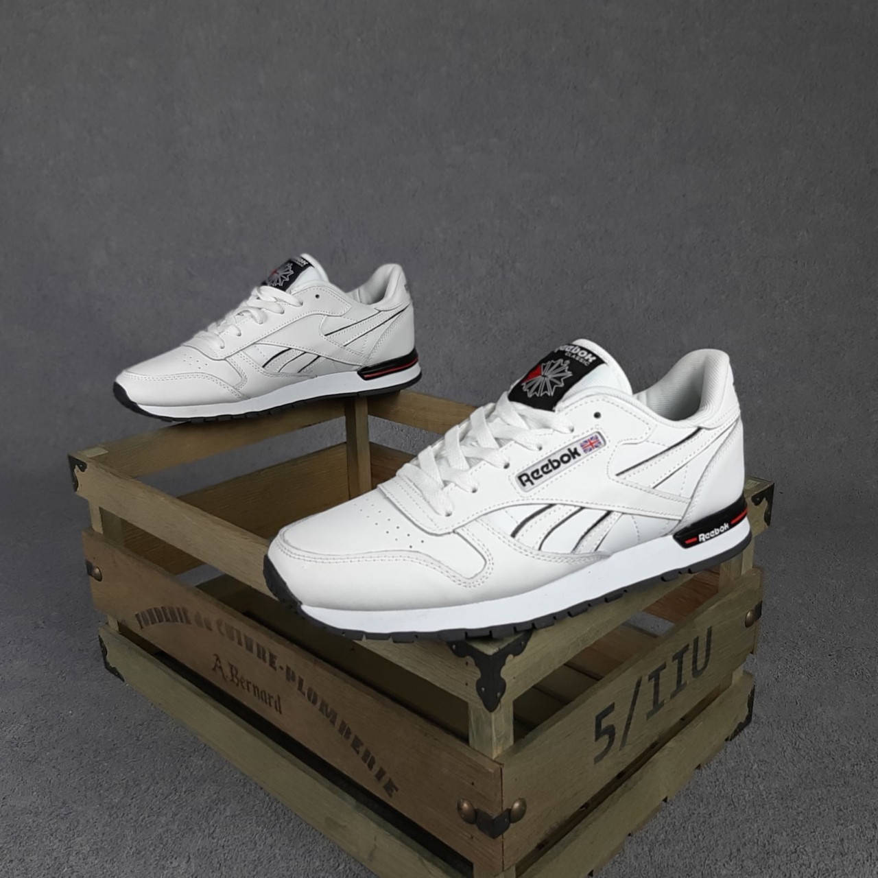 Reebok Classic мужские демисезонные белые кроссовки на шнурках. Весенние мужские кожаные кроссы, Белый
Reebok Classic мужские демисезонные белые кроссовки на шнурках. Весенние мужские кожаные кроссы, Белый