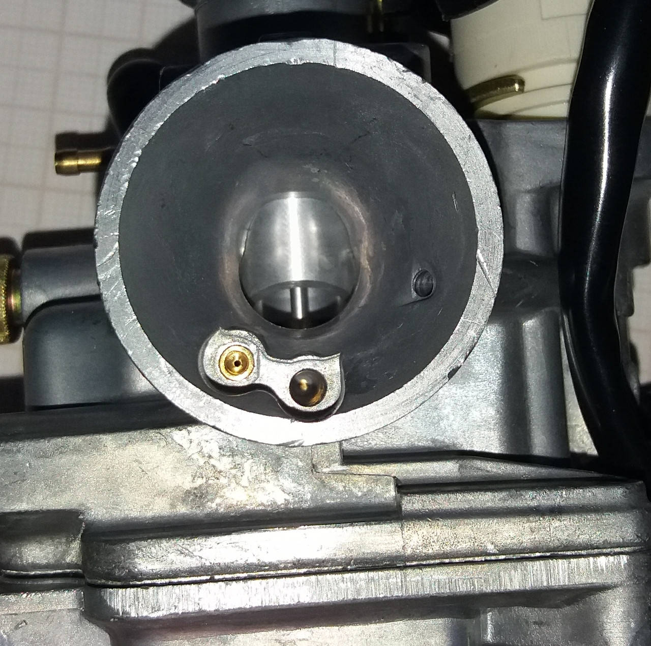 Suzuki ZZ Inch Up Sport Карбюратор в сборе + жиклер впускной фирма ТАТА Оригинал Тайвань
Suzuki ZZ Inch Up Sport Карбюратор в сборе + жиклер впускной фирма ТАТА Оригинал Тайвань