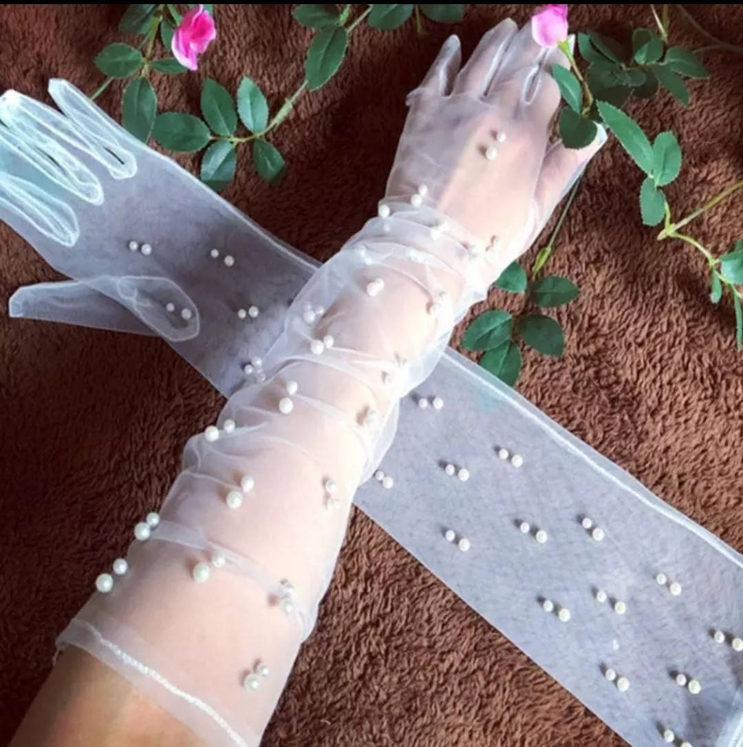 Белые перчатки фатиновые с жемчужными бусинами. Длинные фатиновые перчатки женские.Размер универсальный., Белый
Белые перчатки фатиновые с жемчужными бусинами. Длинные фатиновые перчатки женские.Размер универсальный., Белый