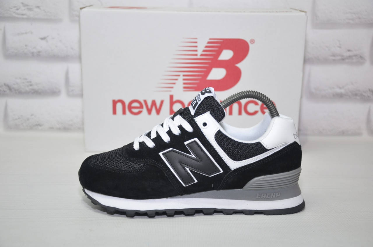 Кроссовки черные на белой подошве натуральный замш и текстиль New Balance 574 38, Черный
Кроссовки черные на белой подошве натуральный замш и текстиль New Balance 574 38, Черный