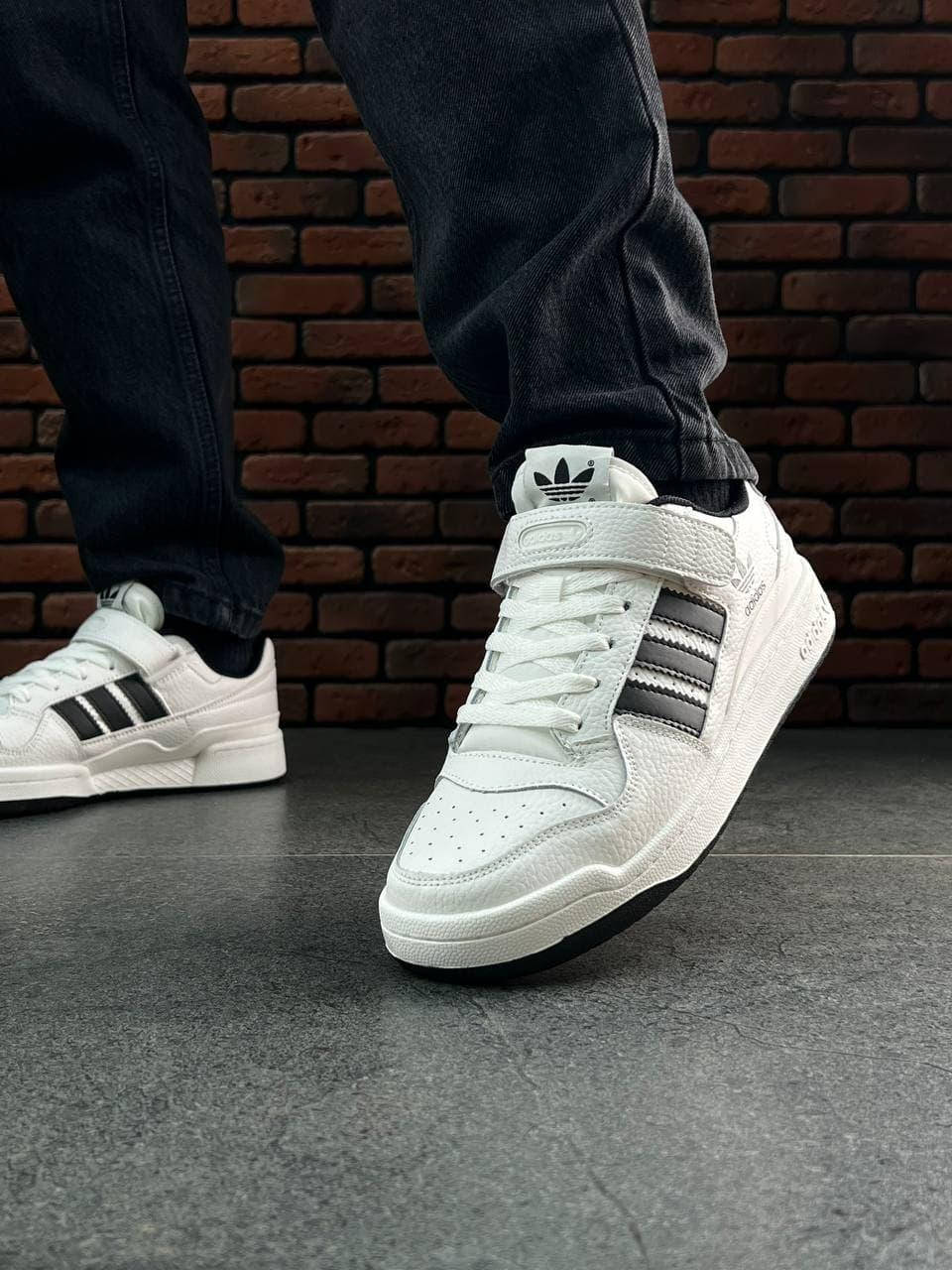 Мужские кроссовки в стиле Adidas Originals Forum Адидас Белые с черным весна/лето/осень Кожа Размер 44, Белый
Мужские кроссовки в стиле Adidas Originals Forum Адидас Белые с черным весна/лето/осень Кожа Размер 44, Белый