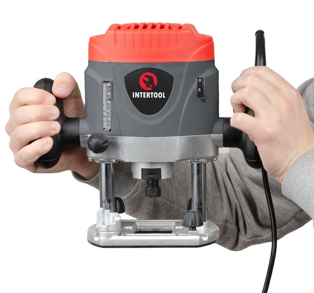 Фрезер INTERTOOL DT-0950 (цанга 6/8 мм) + набор фрез 12 шт
Фрезер INTERTOOL DT-0950 (цанга 6/8 мм) + набор фрез 12 шт