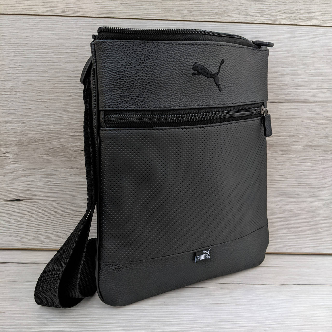 Кожаная сумка через плечо Puma Slim черная мужской мессенджер планшетка Пума стильная барсетка цвет черный
Кожаная сумка через плечо Puma Slim черная мужской мессенджер планшетка Пума стильная барсетка цвет черный