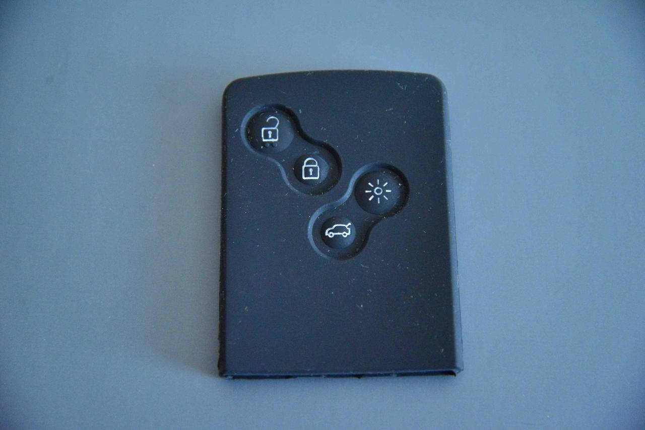 Чехол на Ключ карту Рено Колеос 4 кнопки Renault Koleos Megan 3
Чехол на Ключ карту Рено Колеос 4 кнопки Renault Koleos Megan 3