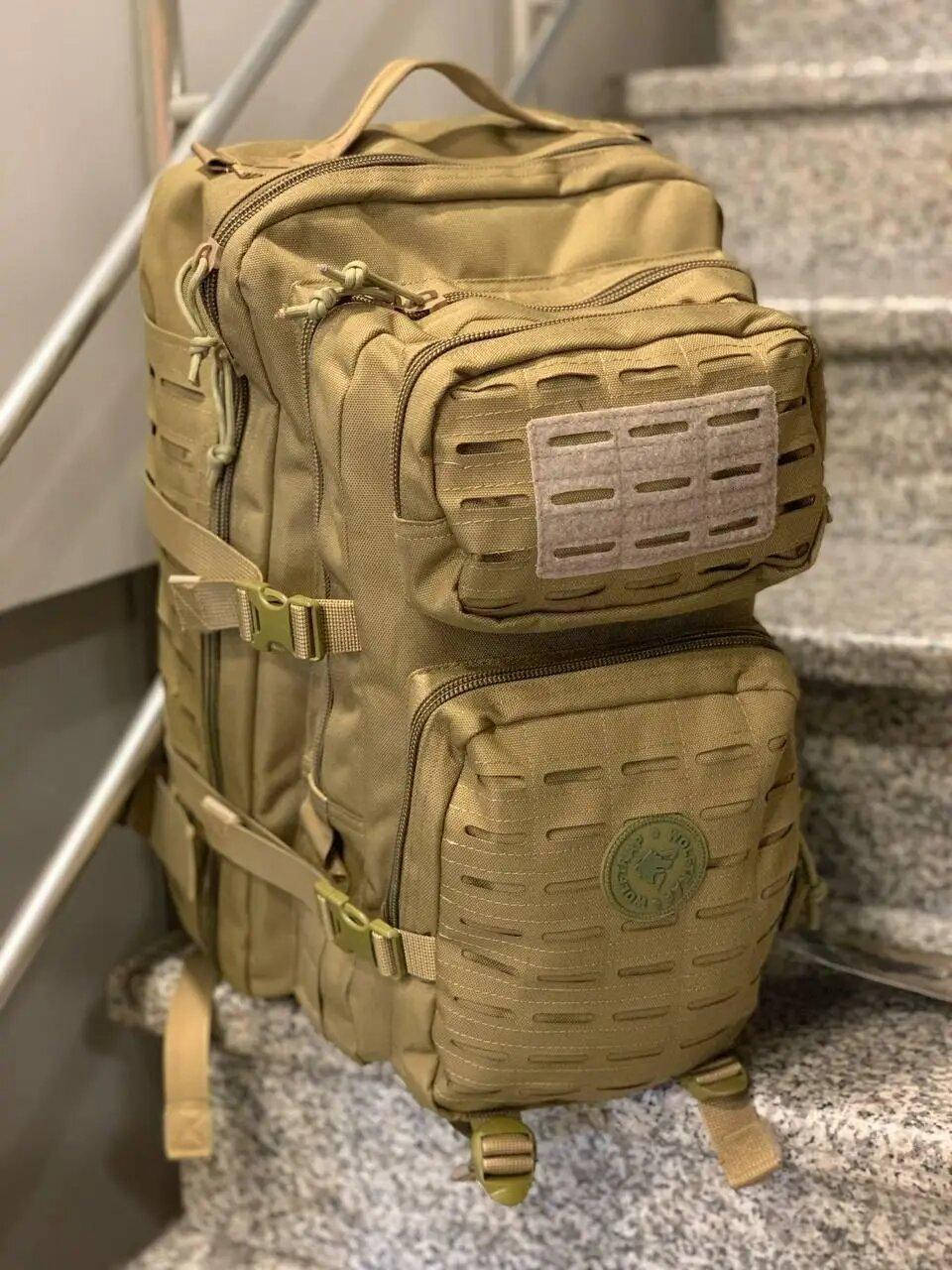Рюкзак штурмовой 45-50л Wolftrap Cordura 850D Тактические рюкзаки, Военный рюкзак, Песочный
Рюкзак штурмовой 45-50л Wolftrap Cordura 850D Тактические рюкзаки, Военный рюкзак, Песочный