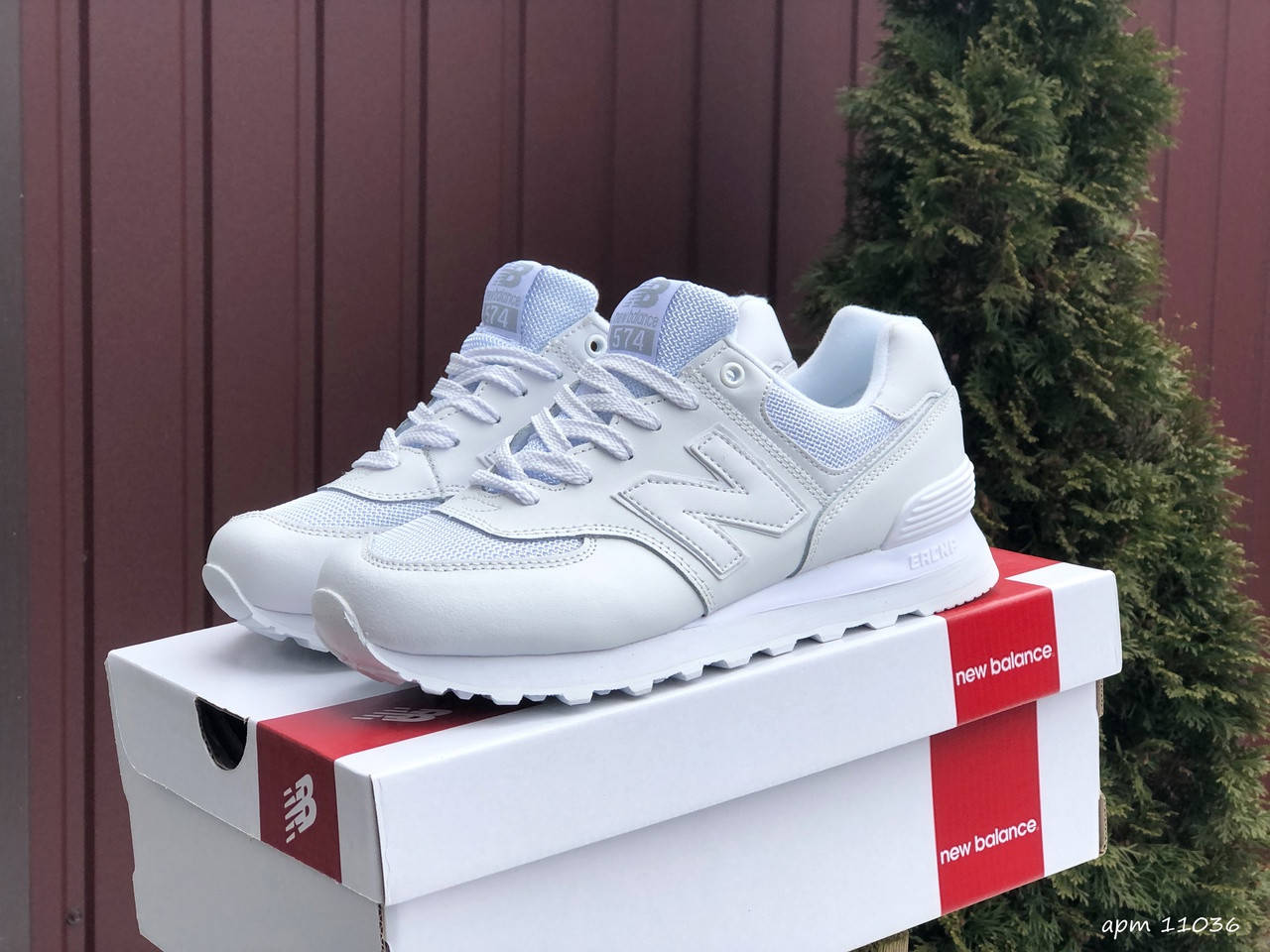 New Balance женские весна/лето/осень белые кроссовки на шнурках. Демисезонные женские замшевые кроссы, Белый
New Balance женские весна/лето/осень белые кроссовки на шнурках. Демисезонные женские замшевые кроссы, Белый
