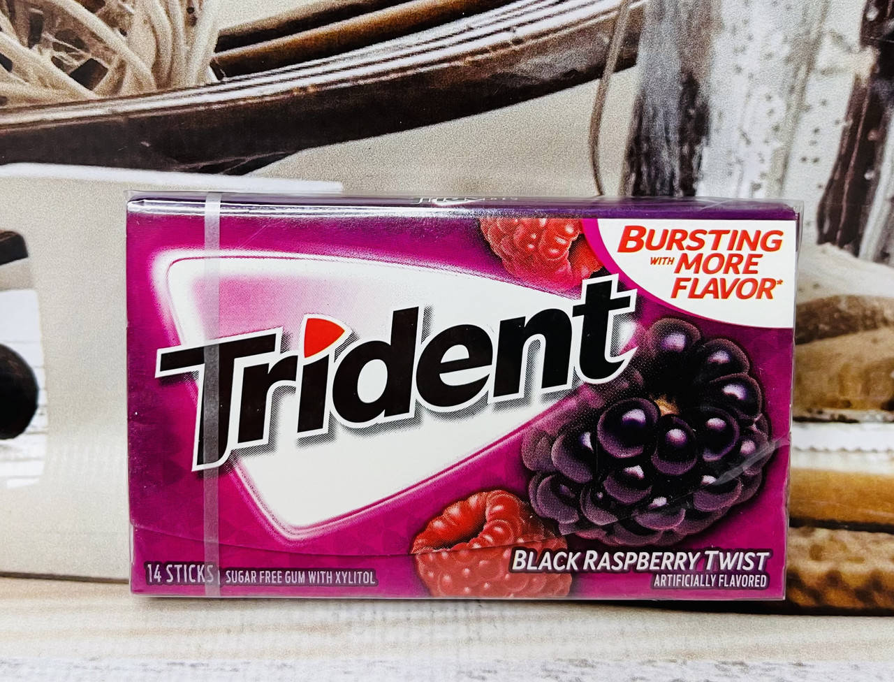 Жуйка без цукру TRIDENT Black Raspberry Twist 
Жуйка без цукру TRIDENT Black Raspberry Twist