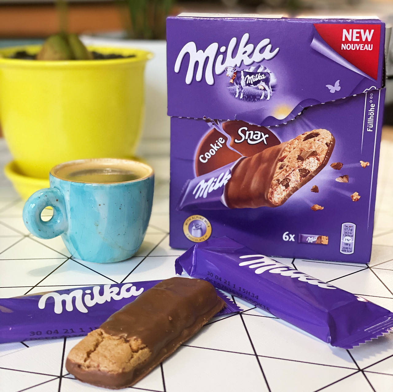 Хрустящие баточники с кусочками молочного шоколада, в шоколаде Милка Milka Cookie Snax 165 г 6 шт
Хрустящие баточники с кусочками молочного шоколада, в шоколаде Милка Milka Cookie Snax 165 г 6 шт