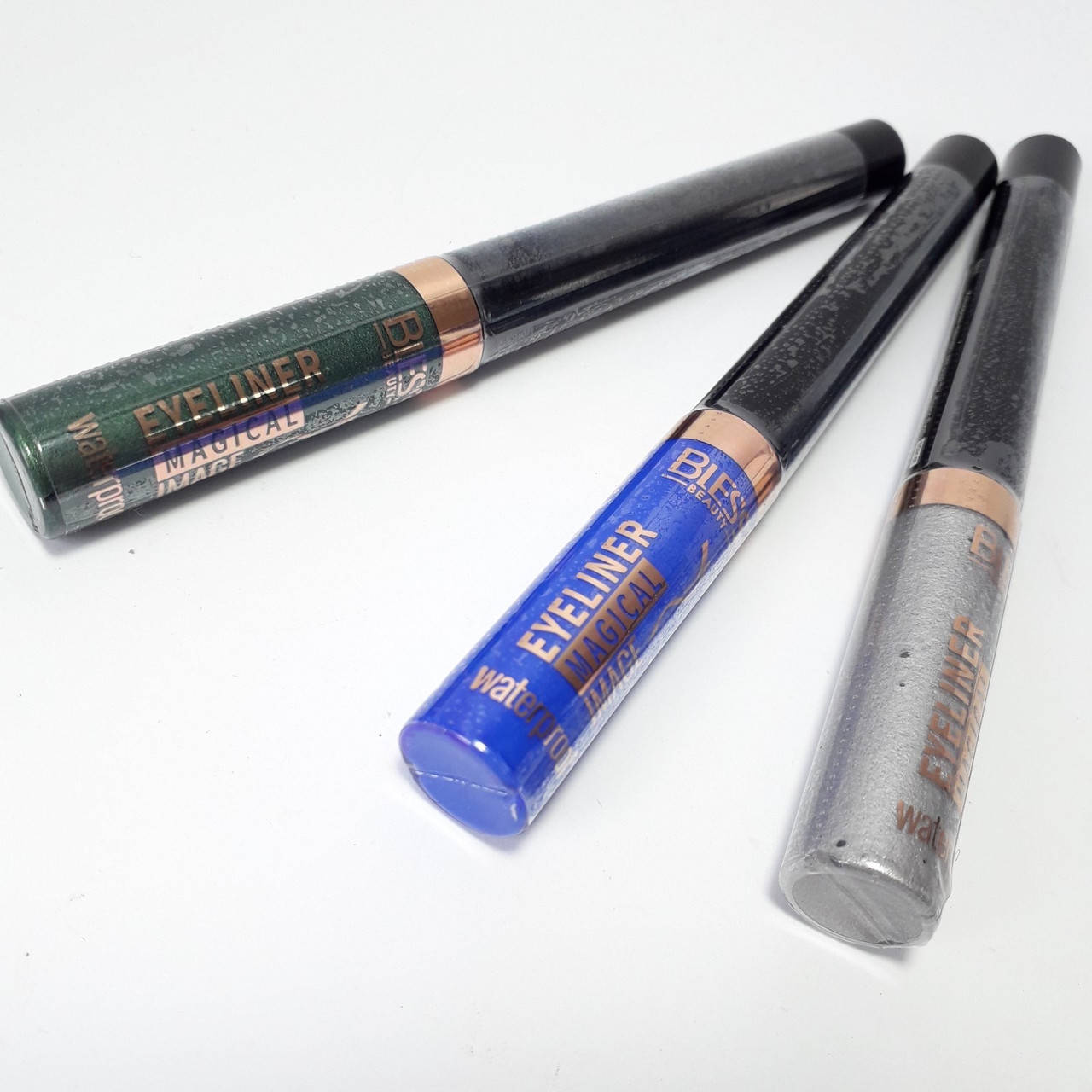Подводка для век - 3 цвета на выбор: серебро, синяя и зеленая /Bless Beauty Waterproof Eyeliner Megical Image
Подводка для век - 3 цвета на выбор: серебро, синяя и зеленая /Bless Beauty Waterproof Eyeliner Megical Image