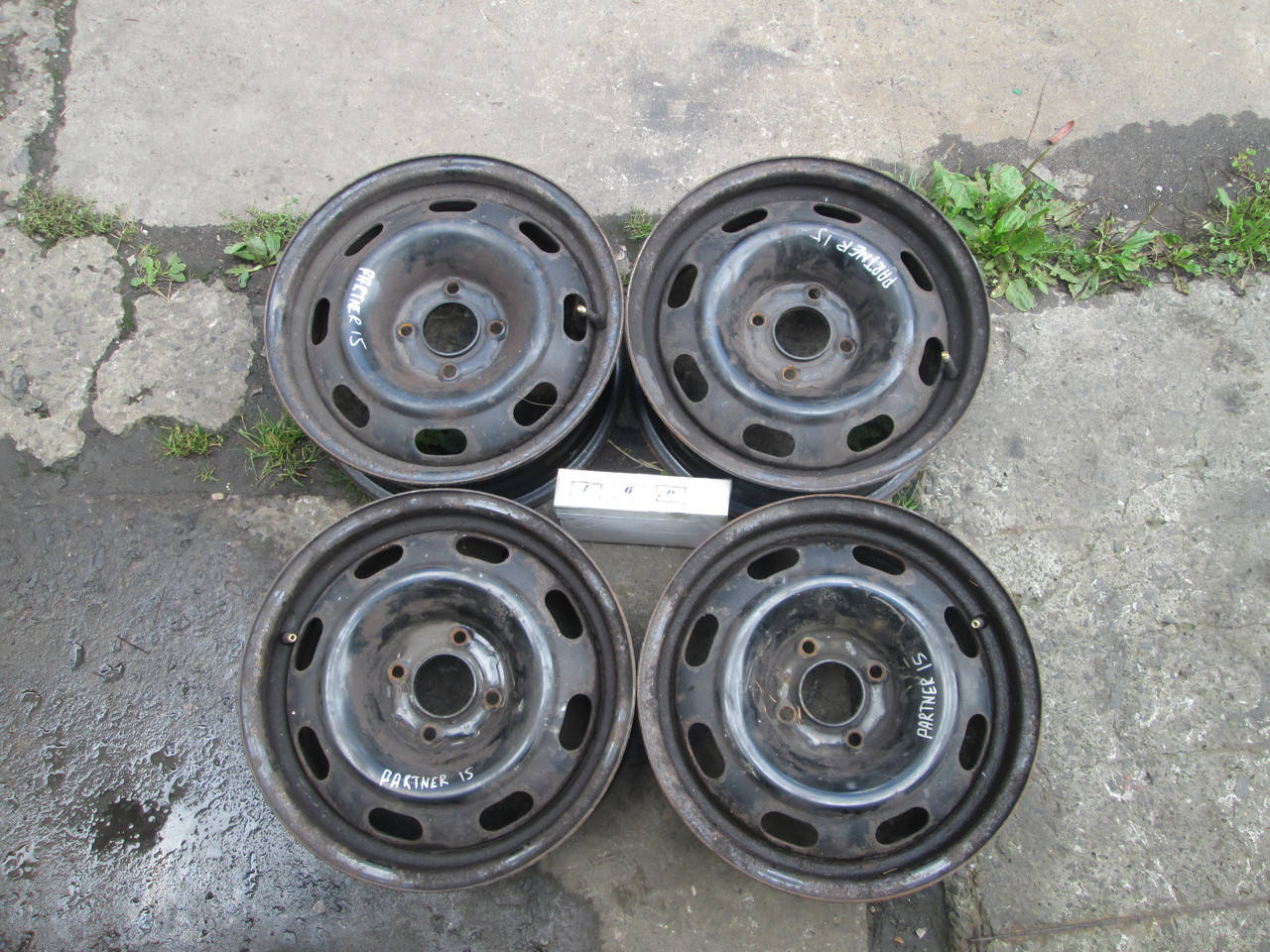 №160 Б/у диски R15 4x108 ET 18 DIA 65,1 для Peugeot Partner I Citroën Berlingo I 1996-2008
№160 Б/у диски R15 4x108 ET 18 DIA 65,1 для Peugeot Partner I Citroën Berlingo I 1996-2008